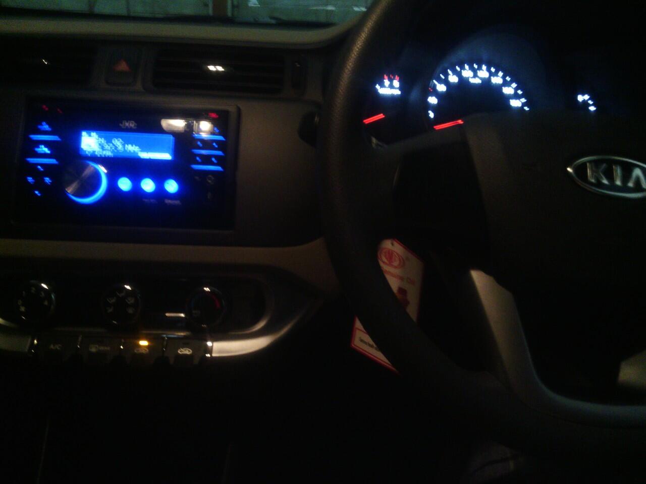 For Sale! KIA RIO 2012 (Pajak bln 4) AT/ WHITE PEARL/ KM 27K