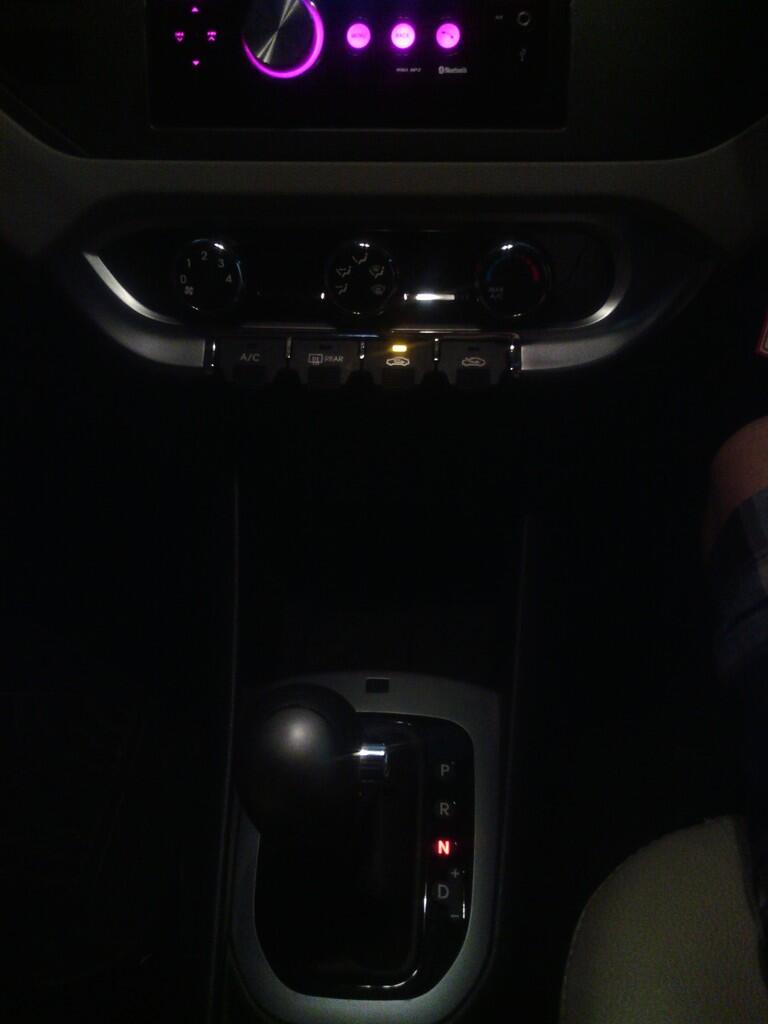 For Sale! KIA RIO 2012 (Pajak bln 4) AT/ WHITE PEARL/ KM 27K