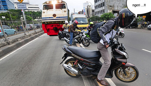 COMEDY STERILISASI JALUR TRANSJAKARTA