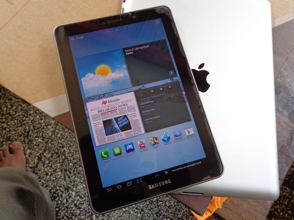 Samsung galaxy tab premium 7.7 P6800 memory internal 32gb hanya 2.650