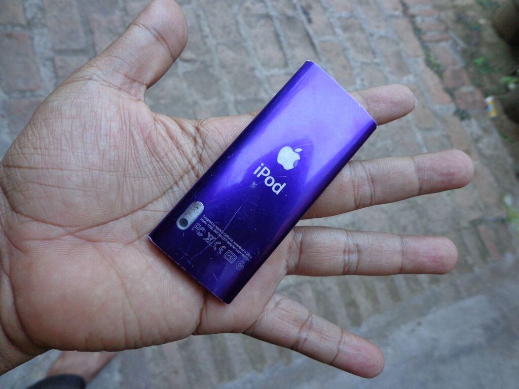 iPod nano 5th 8gb muraaaah hanya 450rb