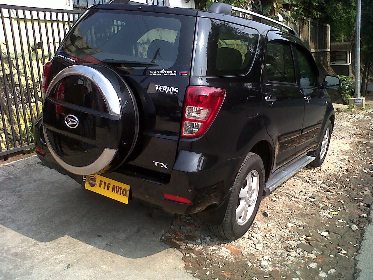 DAIHATSU TERIOS 1.5 TX M/T 2010 HITAM METALIK