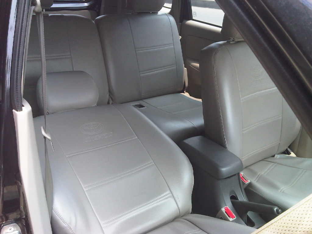 TOYOTA AVANZA 1.3 G MT 2010 HITAM METALIK