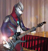 Potret Ultraman Ketika Nganggur :D