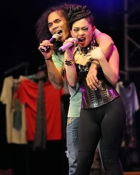 &#91;PICT&#93; Sesuatu bgt Syahrini FT kaka Slank BB++