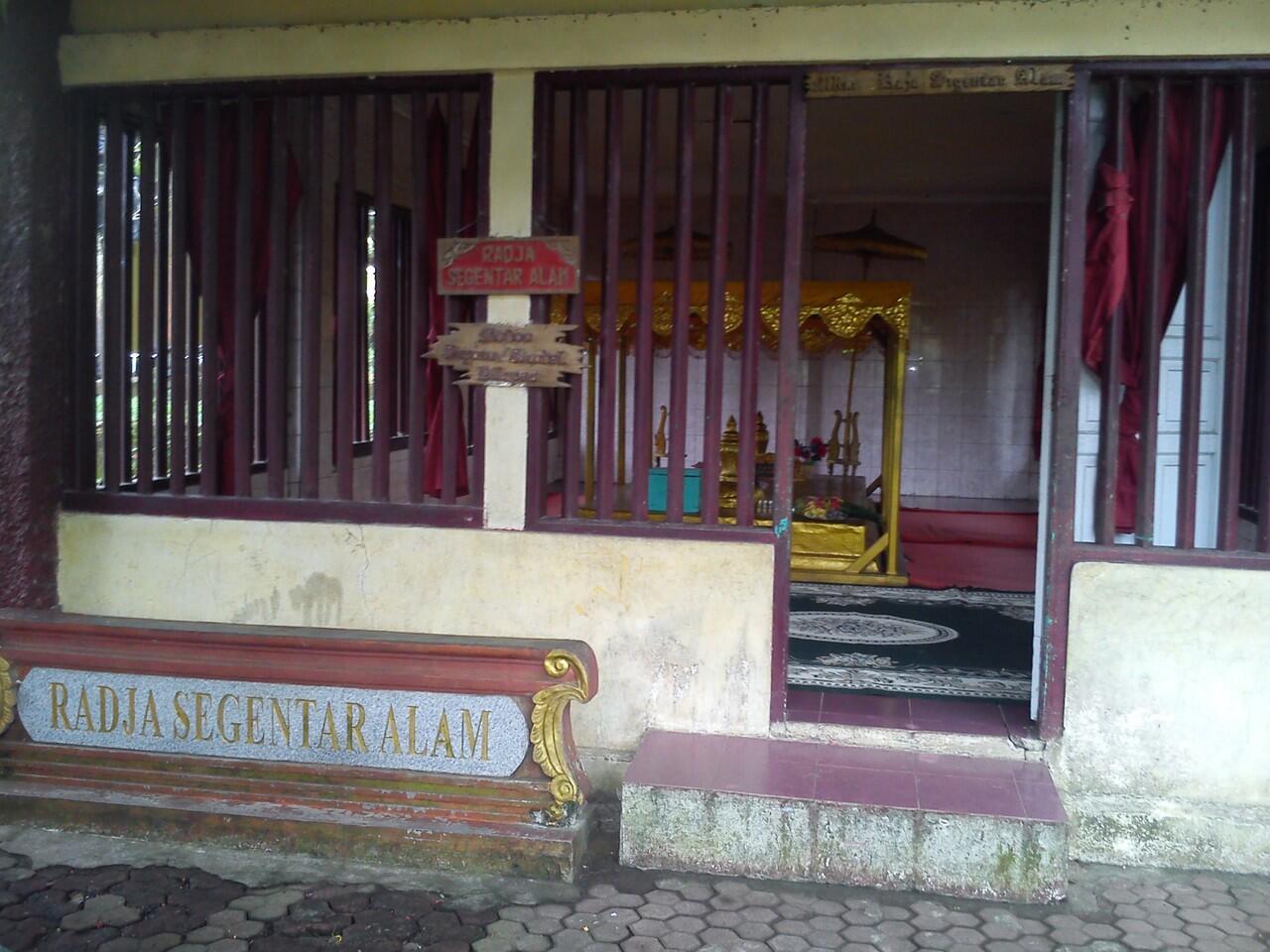 Makam Radja Sumatera