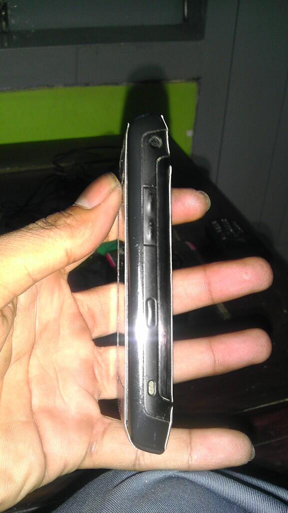 BLACKBERRY 9550 STROM2 ODYN + BONUS surabaya gresik