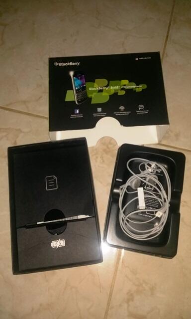 blackberry BELAGIO / Onyx 3 / blackberry 9790