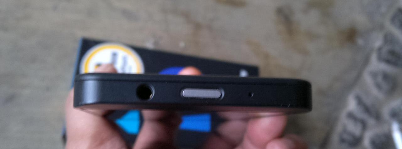 BLACKBERRY Z10 BLACK FULLSET MALANG