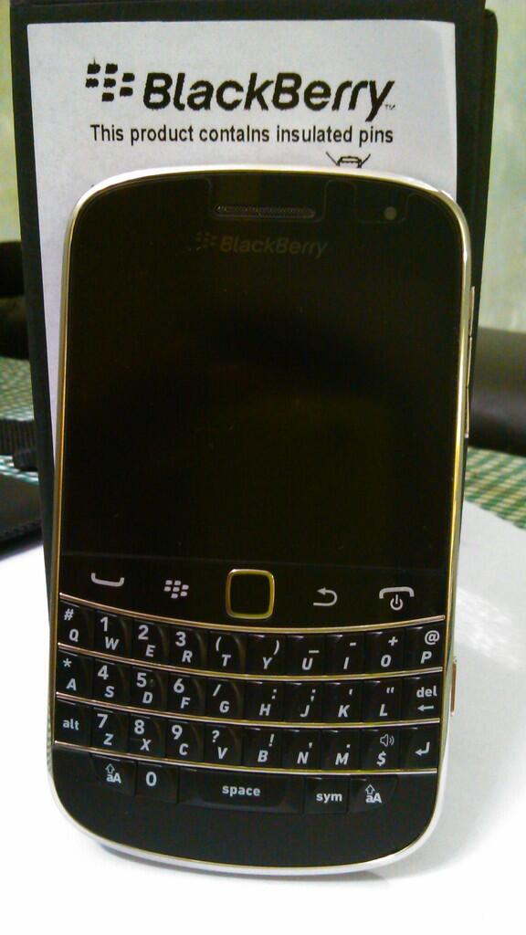 Blackberry Dakota 9900 Black Like New Muraaaah