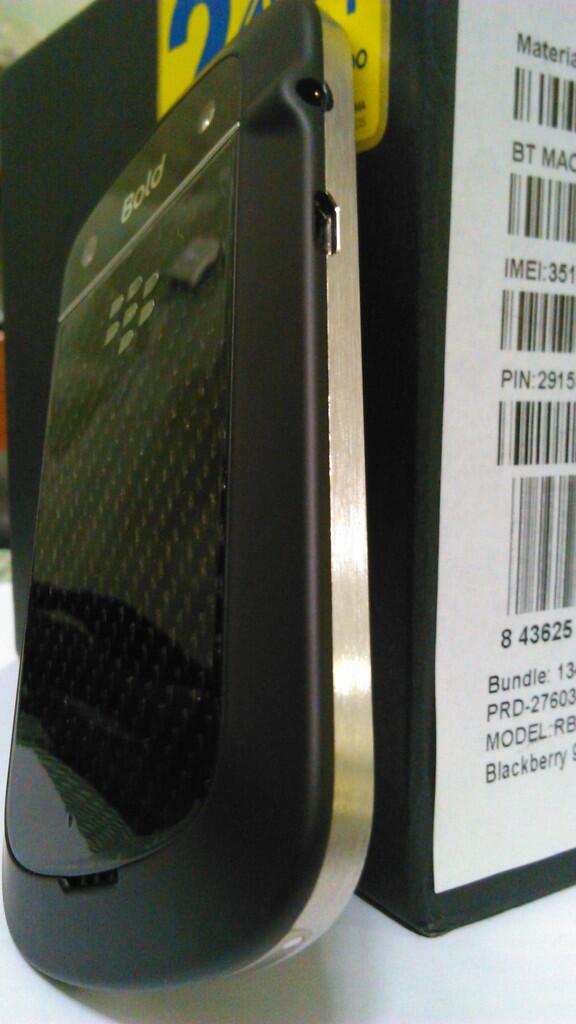 Blackberry Dakota 9900 Black Like New Muraaaah