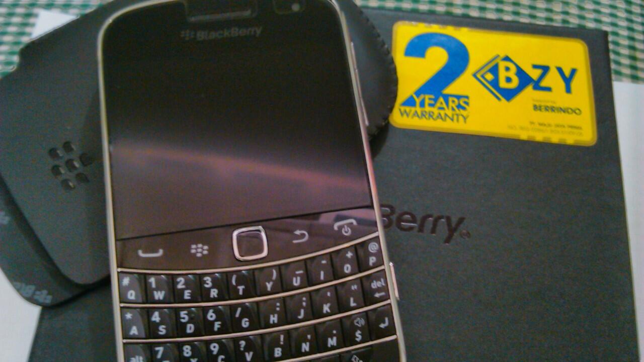 Blackberry Dakota 9900 Black Like New Muraaaah