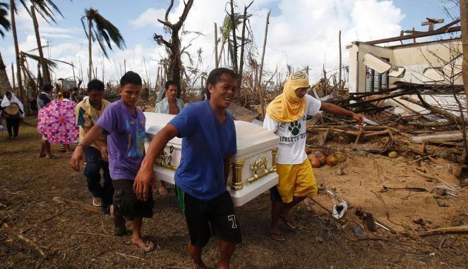 &#91;PRIHATIN&#93; Foto - Foto Korban Topan Haiyan