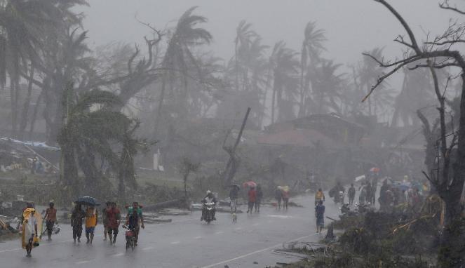 &#91;PRIHATIN&#93; Foto - Foto Korban Topan Haiyan