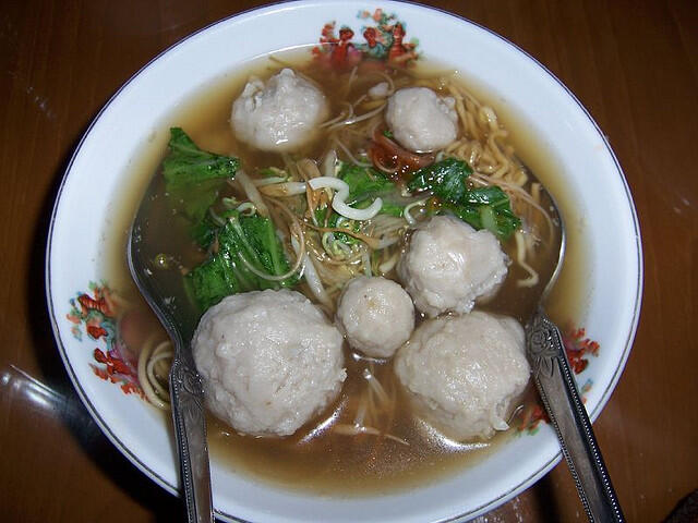 KEBIASAAN MAKAN BASO.. KALAU KALIAN??