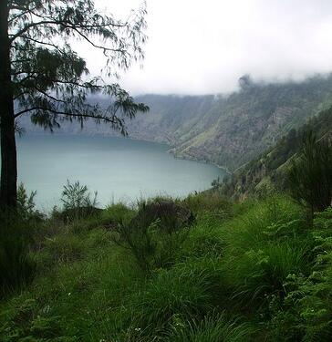 Ada Surga di Gunung Rinjani 