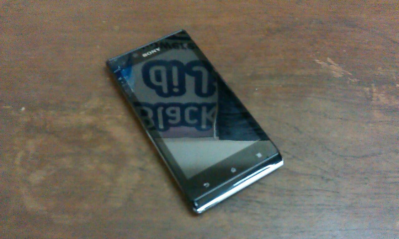 Sony xperia J (MALANG)