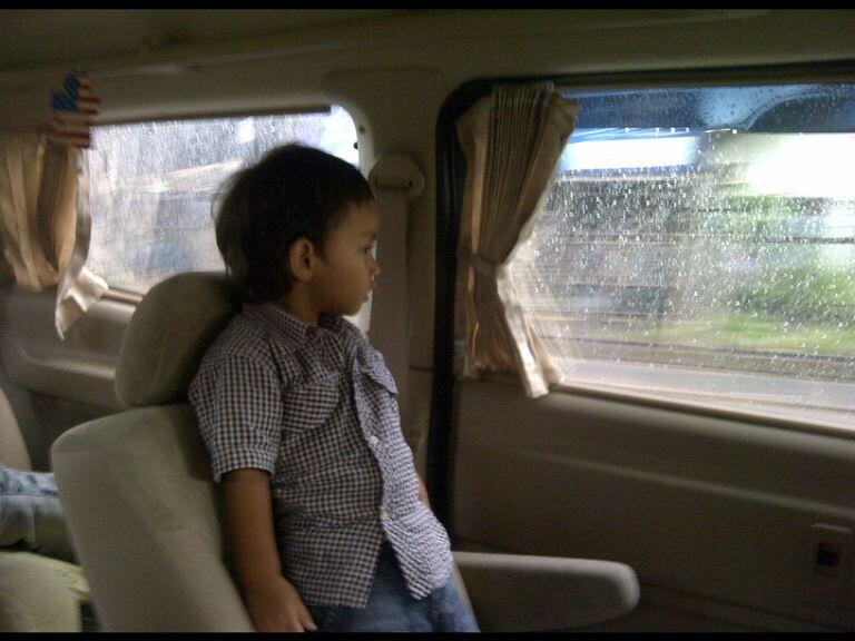Nissan Serena CT 2010 Abu-abu mulus murah