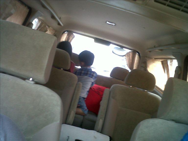 Nissan Serena CT 2010 Abu-abu mulus murah