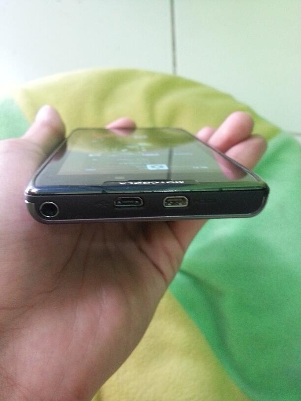 MOTOROLA RAZR MAXX buat MOTOLOVERS muluss plus OTTERBOX surabaya,sidoarjo,jakarta!!!!