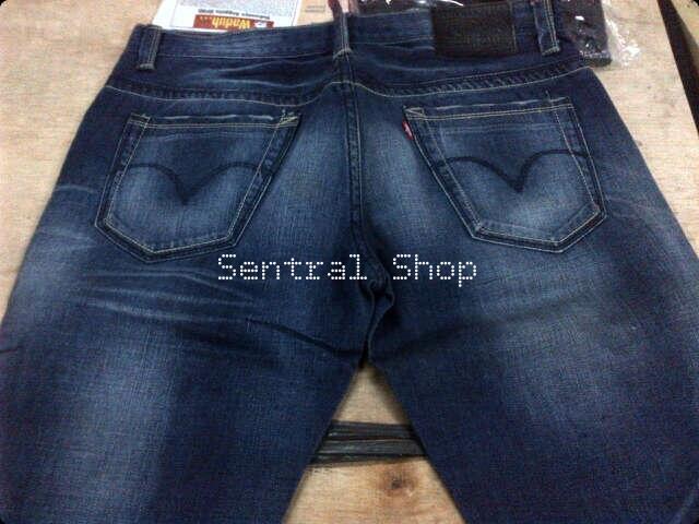 Terjual Celana  Jeans dan Baju LEVIS  100 Original Import 