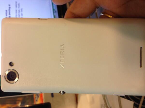 sony experia L white mulus 98% fullset baru 3bulan like new