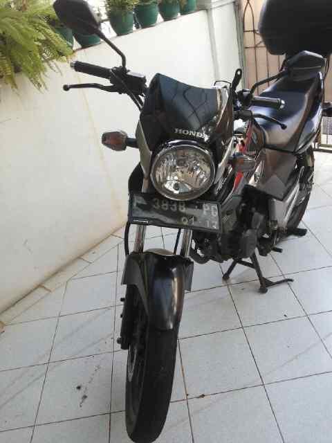 Motor Yamaha Tiger Tahun 2012 Bonus Box Givi