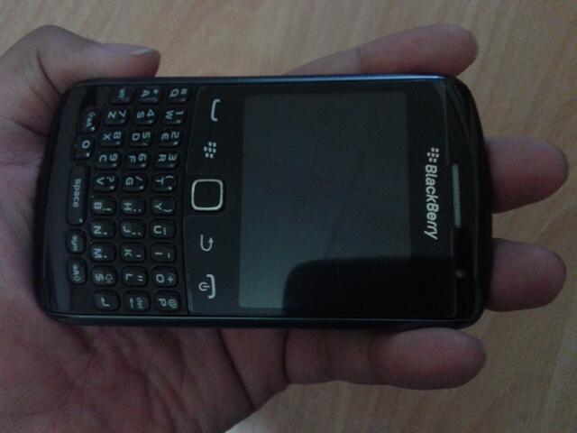 JUAL BB 9360 (Apollo) dan Samsung GT-S5570 (Galaxy Mini)