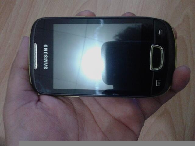 JUAL BB 9360 (Apollo) dan Samsung GT-S5570 (Galaxy Mini)
