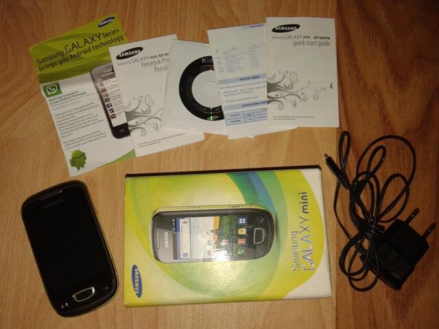 JUAL BB 9360 (Apollo) dan Samsung GT-S5570 (Galaxy Mini)