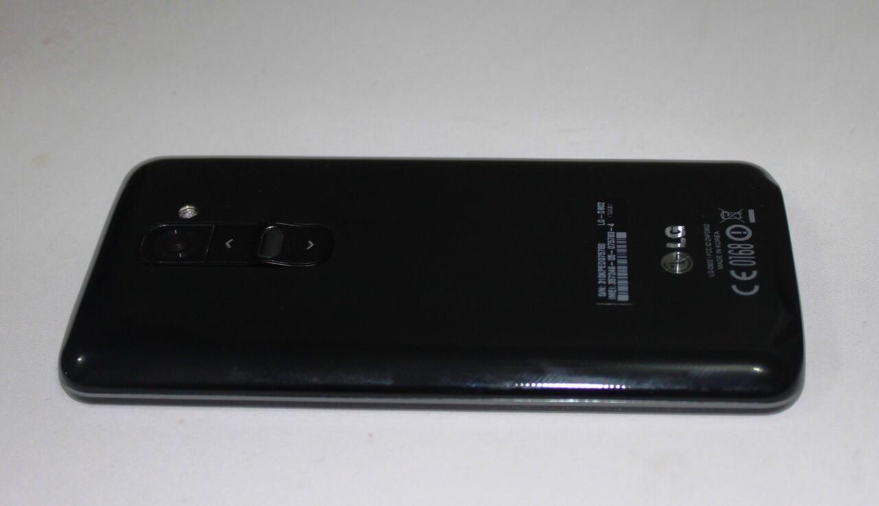 JUAL CEPAT LG G2 2 Minggu Pake Bonus Flip Cover Rp. 350rb Garansi Resmi LG Indonesia