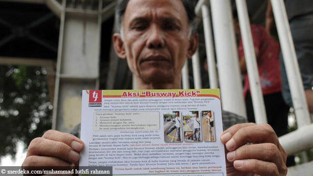 Daivi, Pria Yang Mempopulerkan ‘Busway Kick’ 