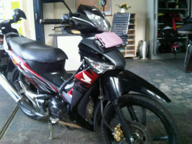 Jual Honda Supra x 125cw muluz gress Km Rendah...