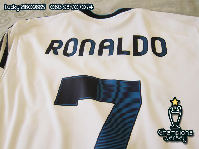 Real Madrid 2012-13 Longsleeve Nameset Ronaldo and Patch All Original