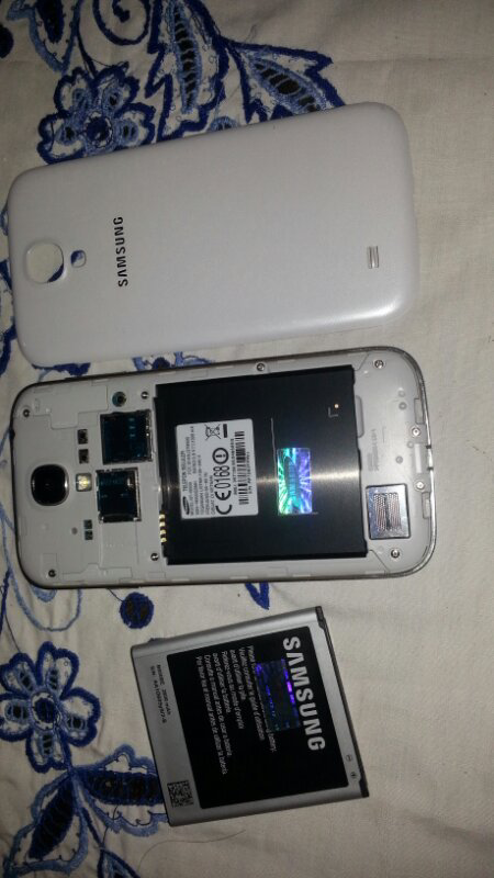 wts galaxy s4 GT-I9500 white SEIN murahh