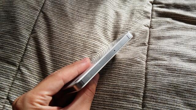 Iphone 4s 16gb GSM white MULUS 98% Malang Kota MURMER !!!