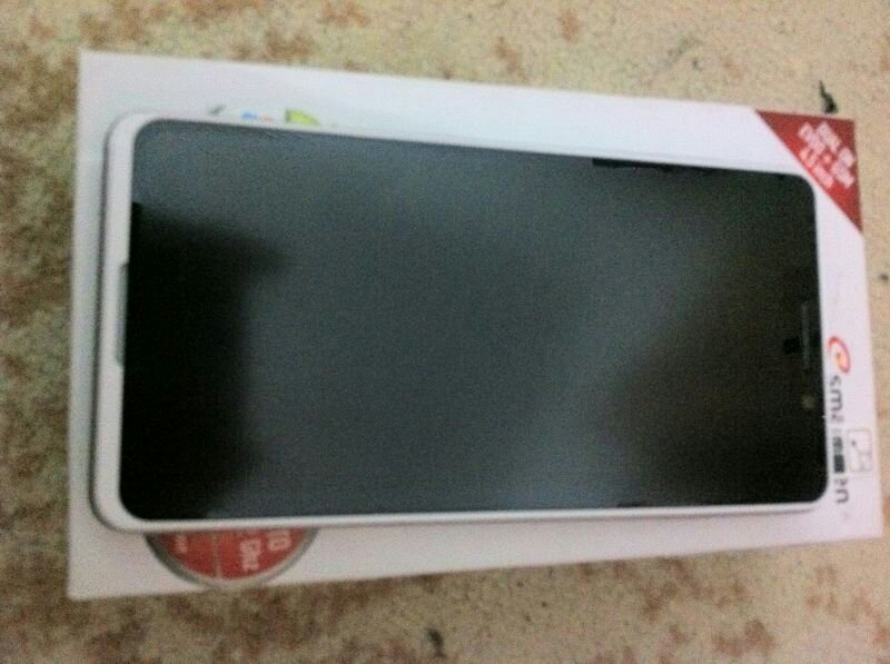 Smartfren Andromax U -LE ( Limited edition ) White Fullset Garansi panjang Bandung