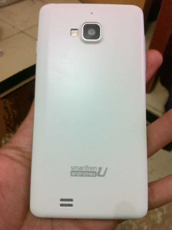 Smartfren Andromax U -LE ( Limited edition ) White Fullset Garansi panjang Bandung