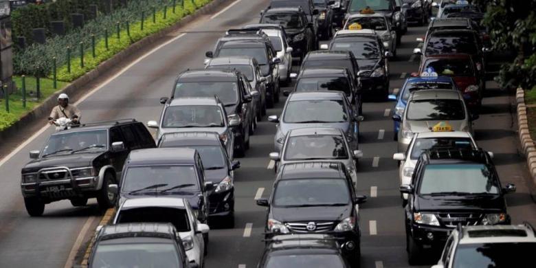 Jokowi Cari Cara agar Pajak Progresif Mampu Atasi Macet