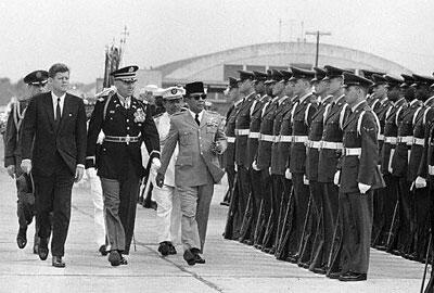 Soekarno, Jf Kennedy, Dan Perusahaan Asing