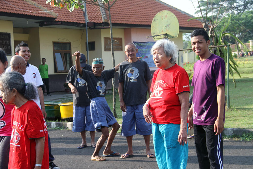 Pasien Jiwa Ikut Senam