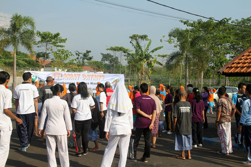 Pasien Jiwa Ikut Senam