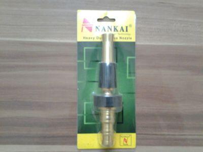 Hose reel (gulungan selang),Nozzle (semprotan), dan perlengkapan untuk taman