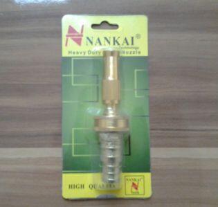 Hose reel (gulungan selang),Nozzle (semprotan), dan perlengkapan untuk taman