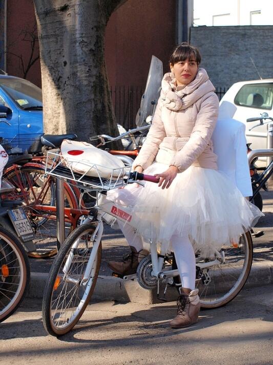 Italian Cycle Chic, Gaya Modis Goweser Cewek di Italia