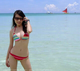 Goes to Pari Island