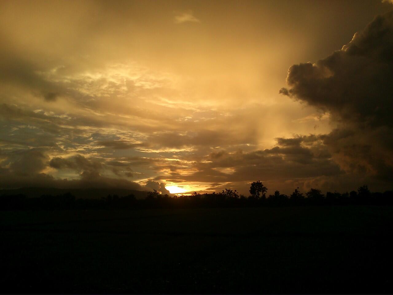 &#91;KEREN&#93; Senja di sore hari 19/11/2013