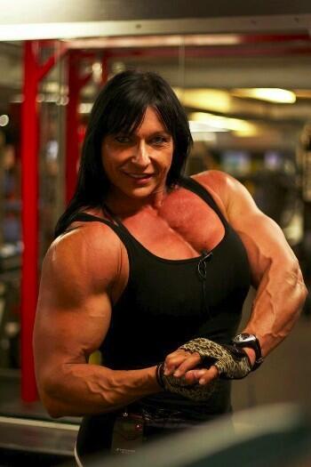 Wanita Cantik Berotot Kekar