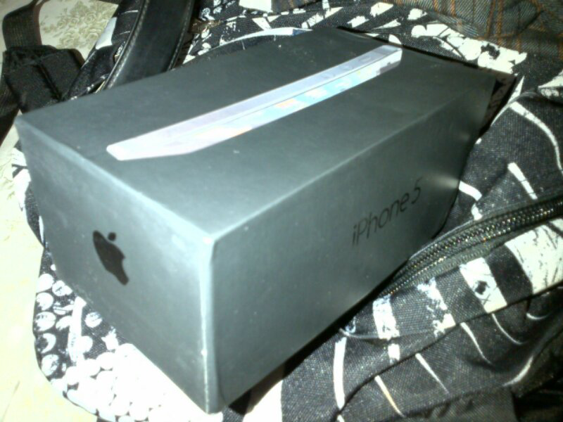 WTS iPhone 5 black 16gb (supercopy) murah-mulus!