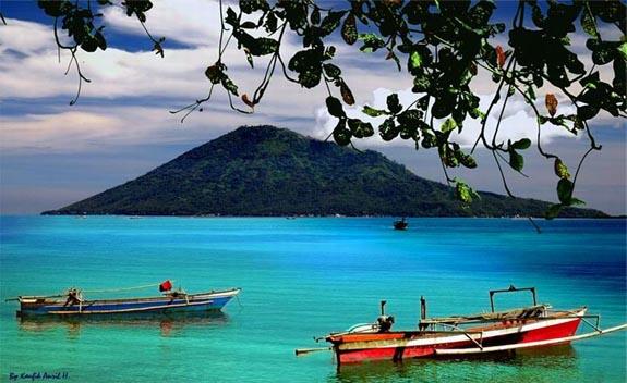7 Lokasi Selam yang Indah nya bagaikan di Surga gan! (Only in Indonesia)